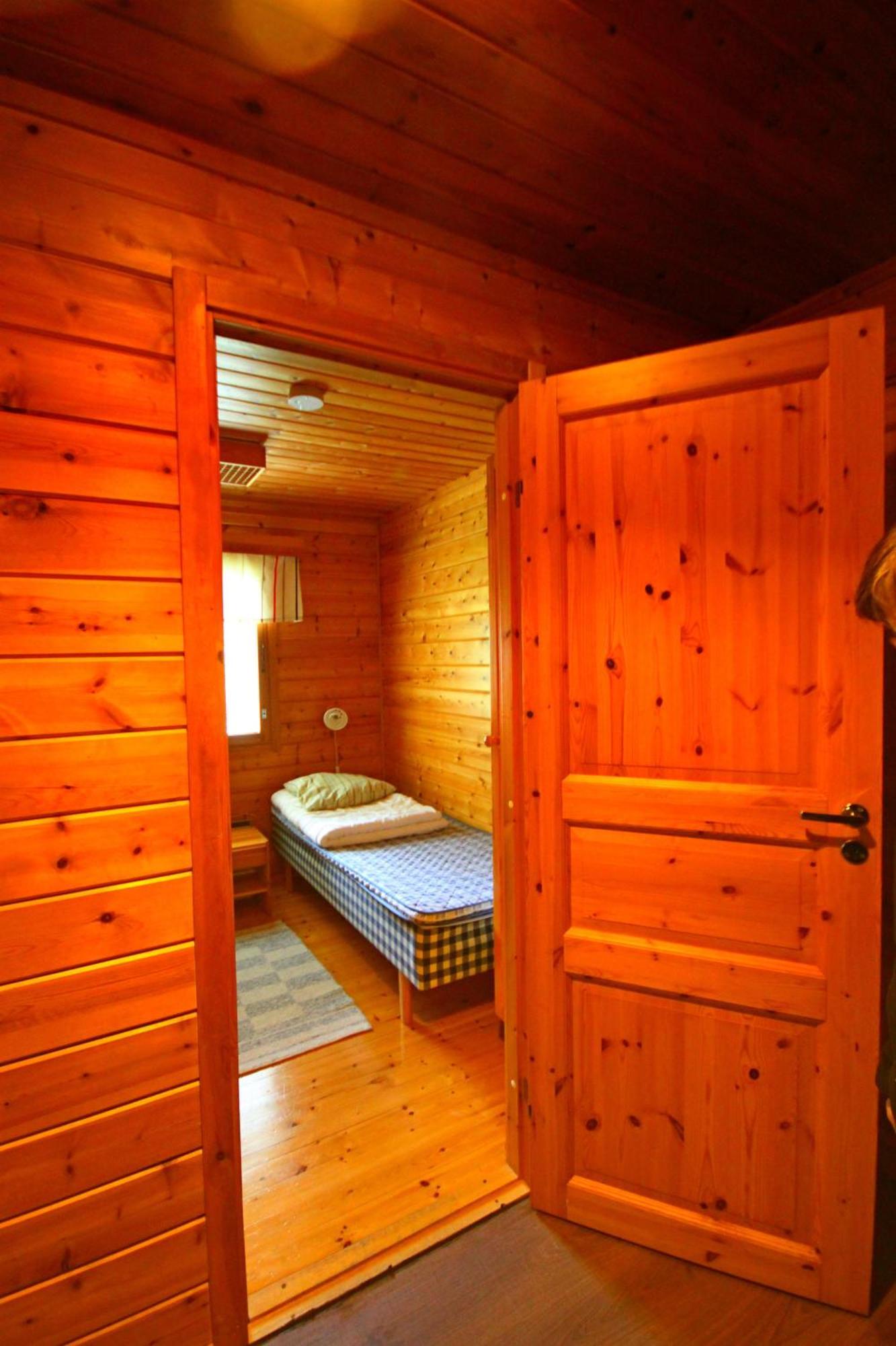 Ukonjaerven Holiday Village Ivalo Ruang foto