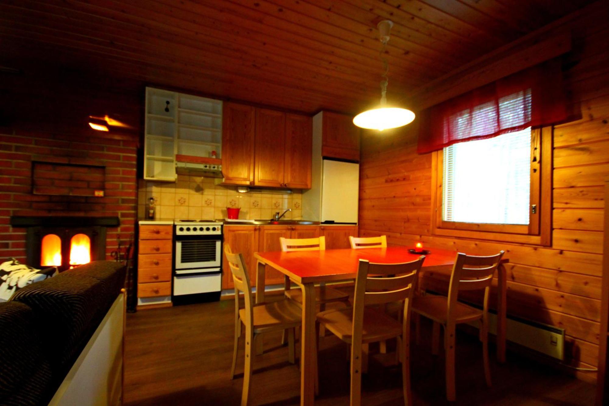 Ukonjaerven Holiday Village Ivalo Ruang foto