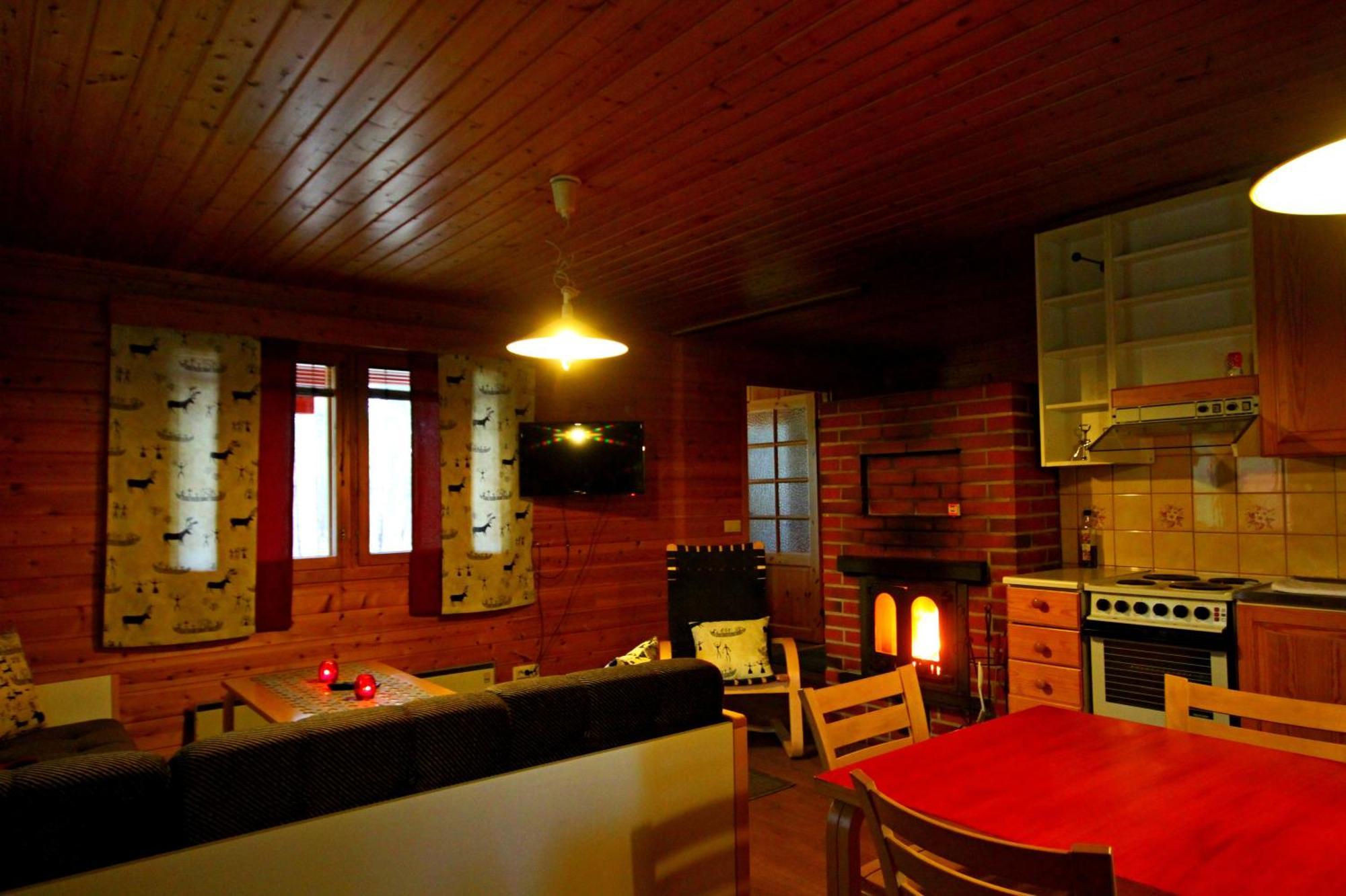 Ukonjaerven Holiday Village Ivalo Ruang foto