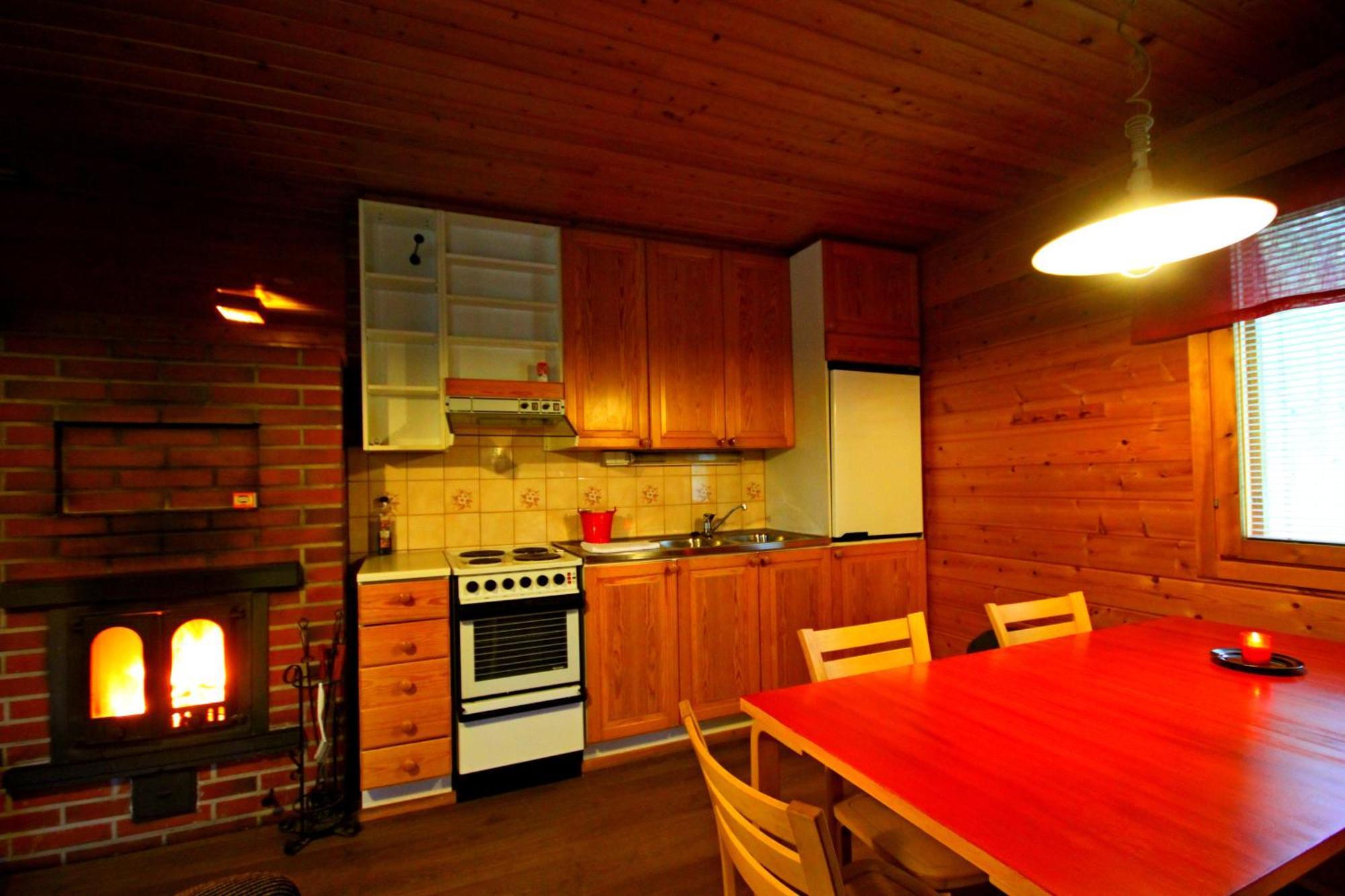 Ukonjaerven Holiday Village Ivalo Ruang foto