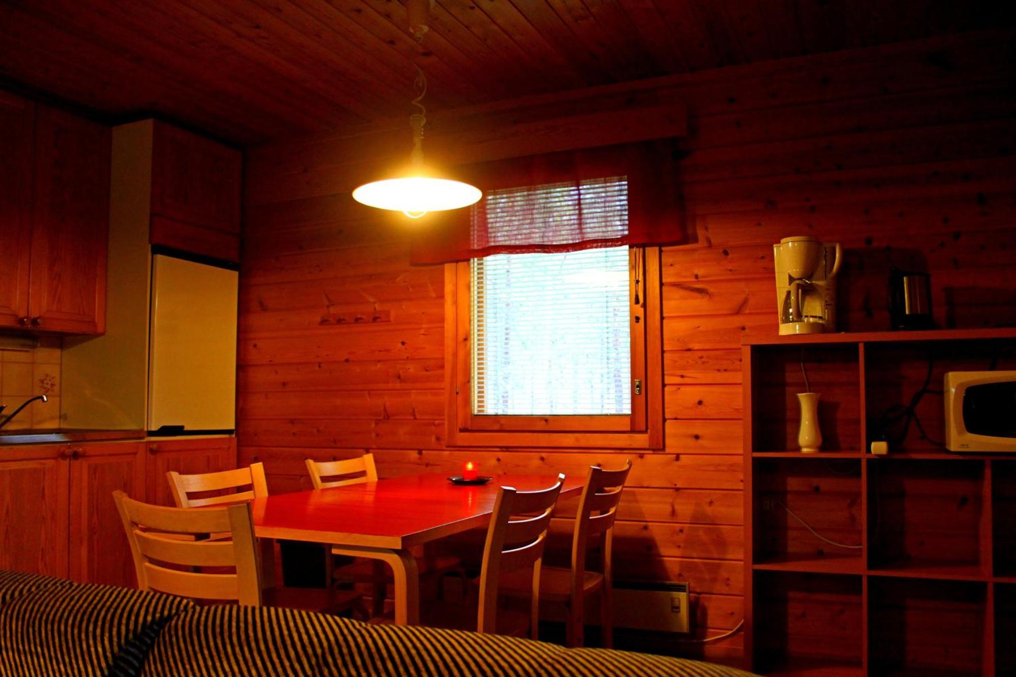 Ukonjaerven Holiday Village Ivalo Ruang foto