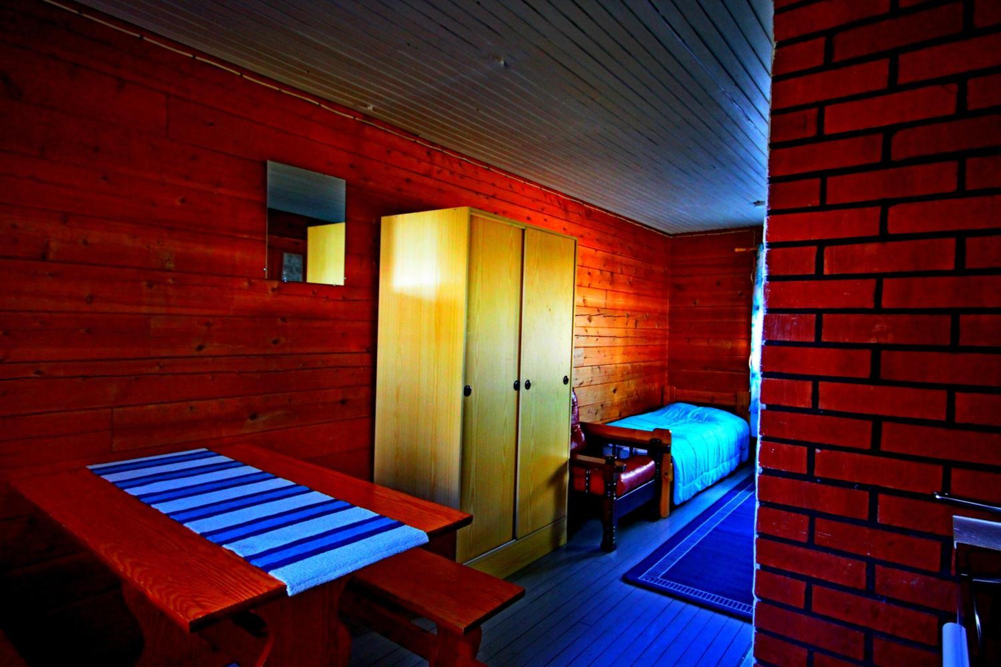 Ukonjaerven Holiday Village Ivalo Ruang foto