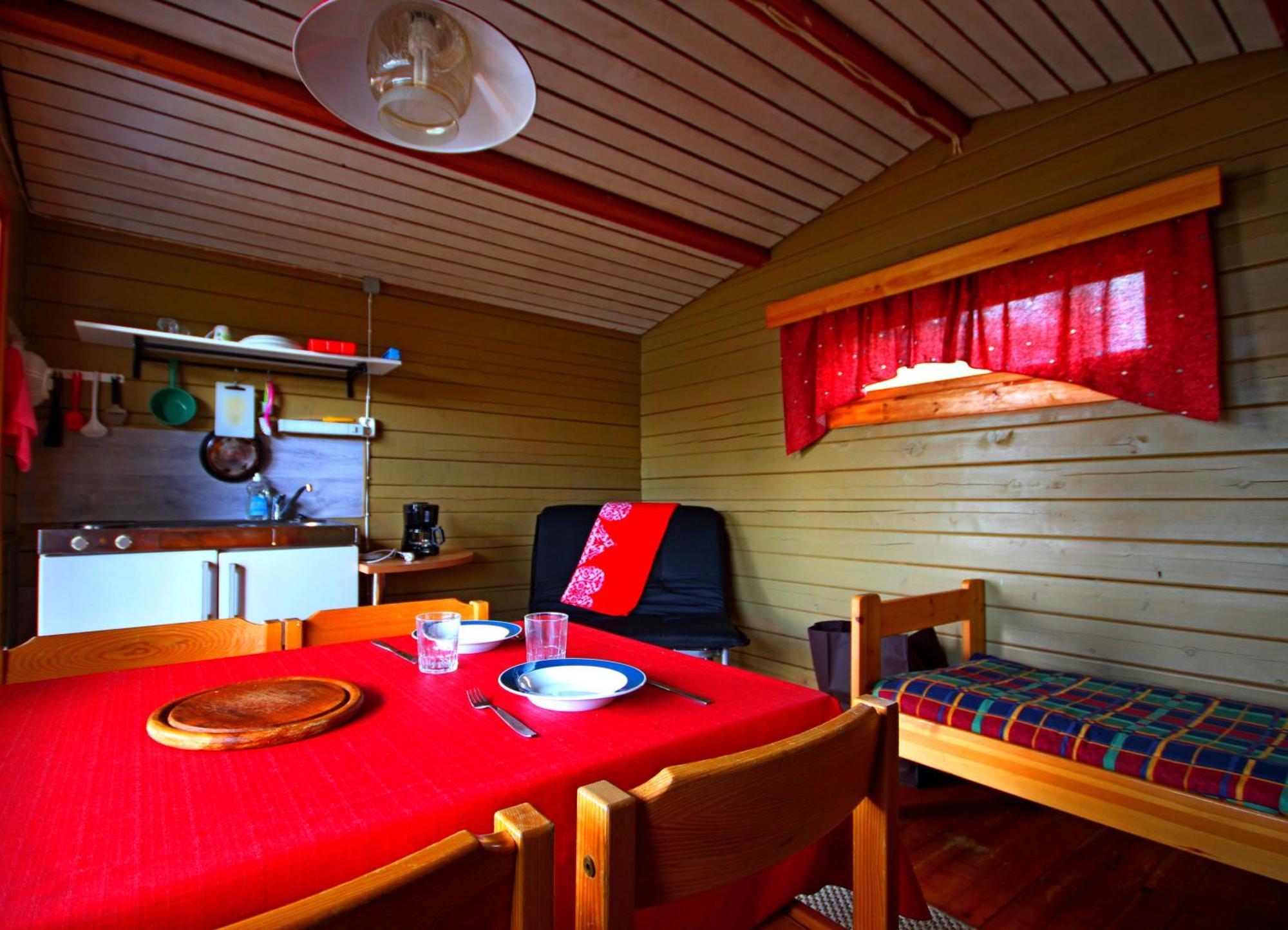 Ukonjaerven Holiday Village Ivalo Ruang foto