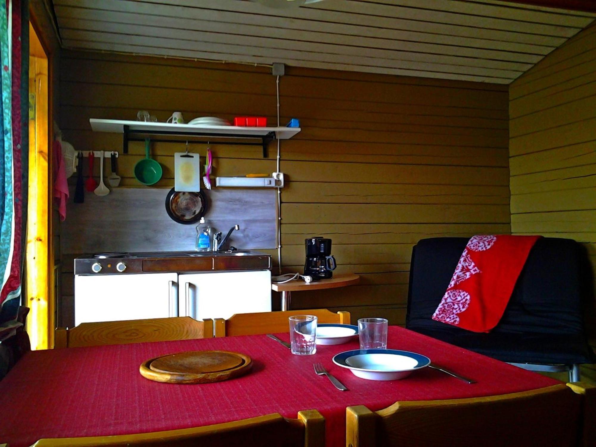 Ukonjaerven Holiday Village Ivalo Ruang foto